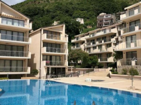 Beauty apartment in Blue star complex Pržno Montenegro